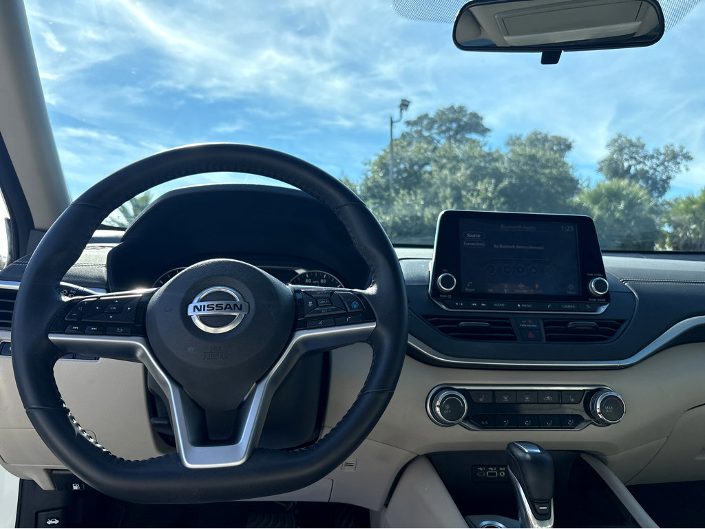 Used 2021 Nissan Altima 2.5 SV w/ SV Premium Package image 4