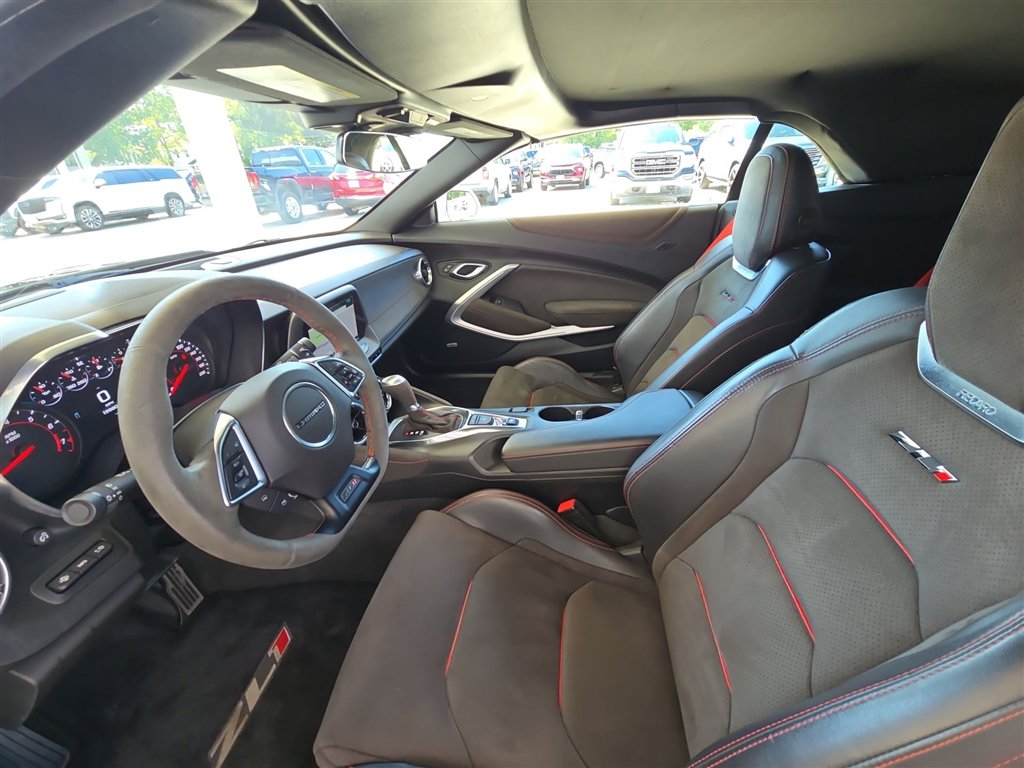 Used 2018 Chevrolet Camaro ZL1 image 20