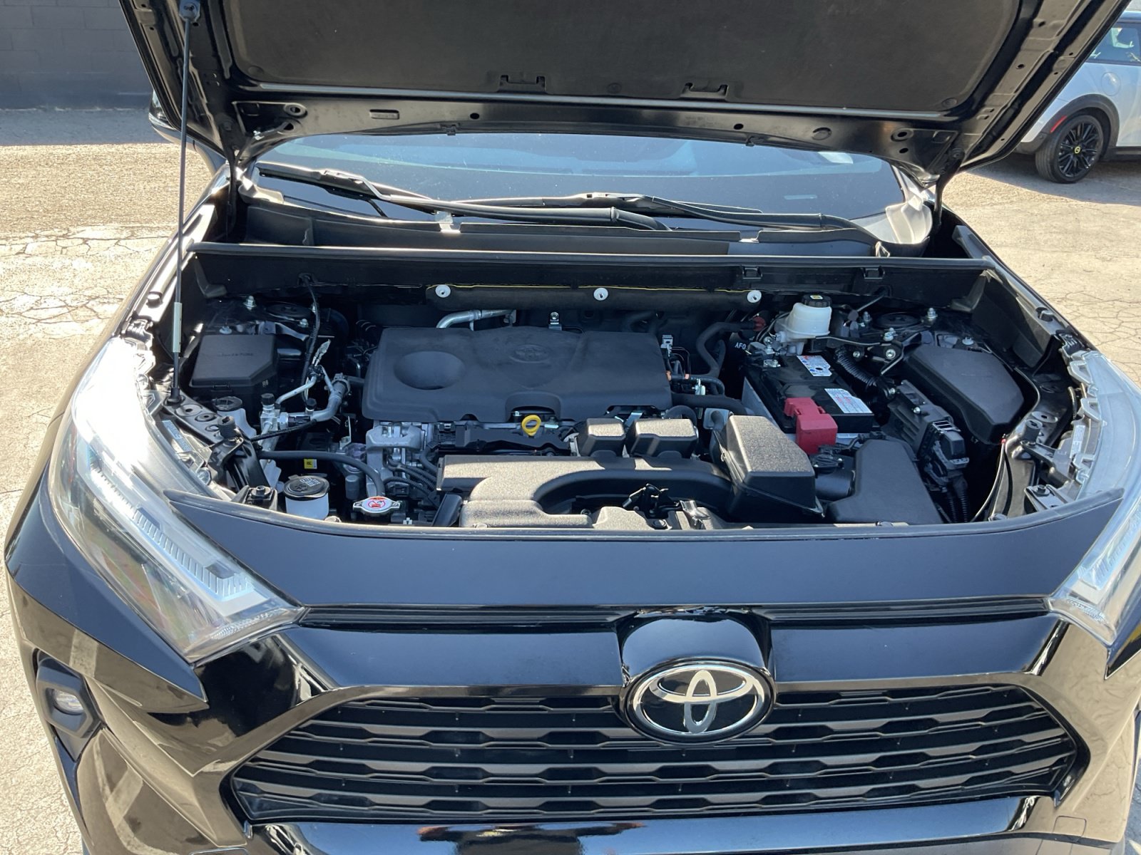 Used 2023 Toyota RAV4 XLE Premium FWD image 21