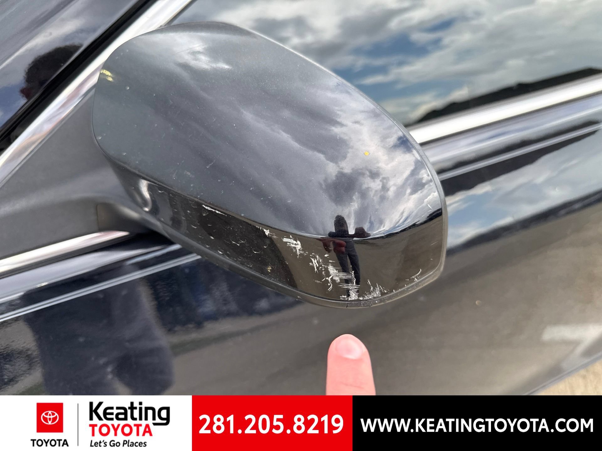 Used 2015 Toyota Camry SE w/ Moonroof Package FWD image 14