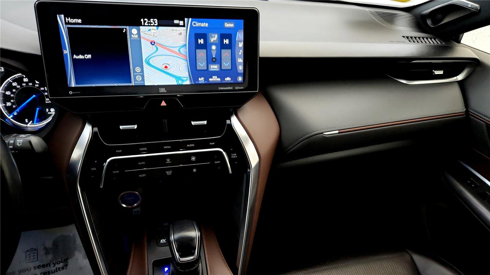 Used 2021 Toyota Venza Limited image 29