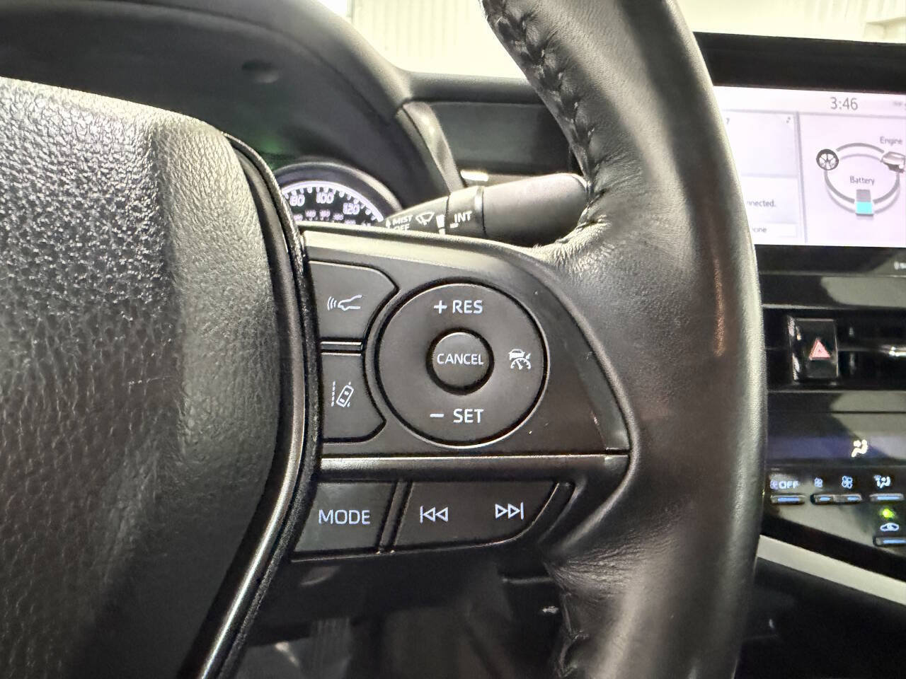 Used 2023 Toyota Camry SE FWD image 19