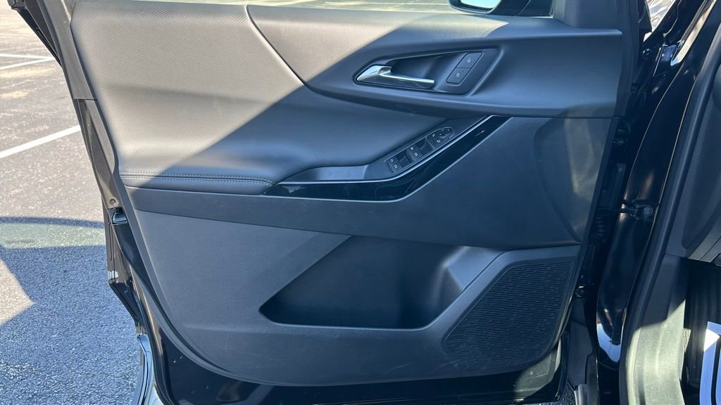 Used 2025 Chevrolet Equinox LT image 19