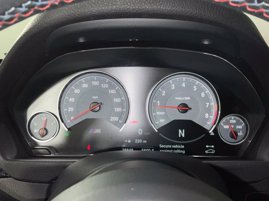 Used 2020 BMW M4 Coupe w/ Competition Package RWD image 25
