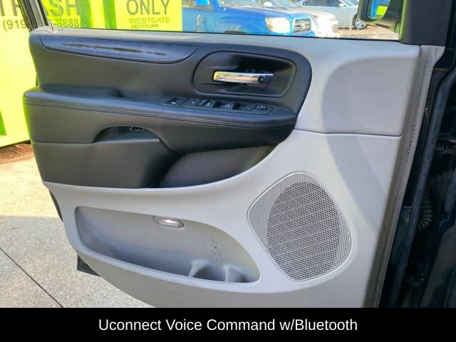 Used 2019 Dodge Grand Caravan SE w/ UConnect Hands-Free Group FWD image 24