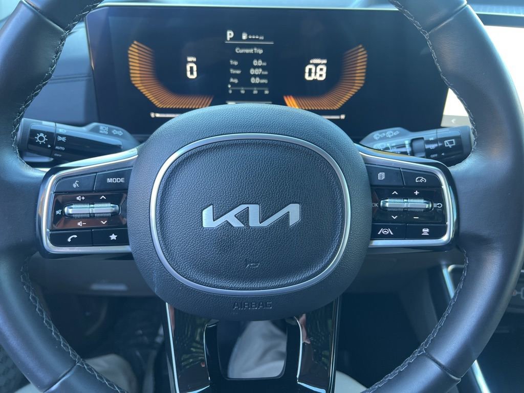 Certified 2025 Kia Carnival EX image 61