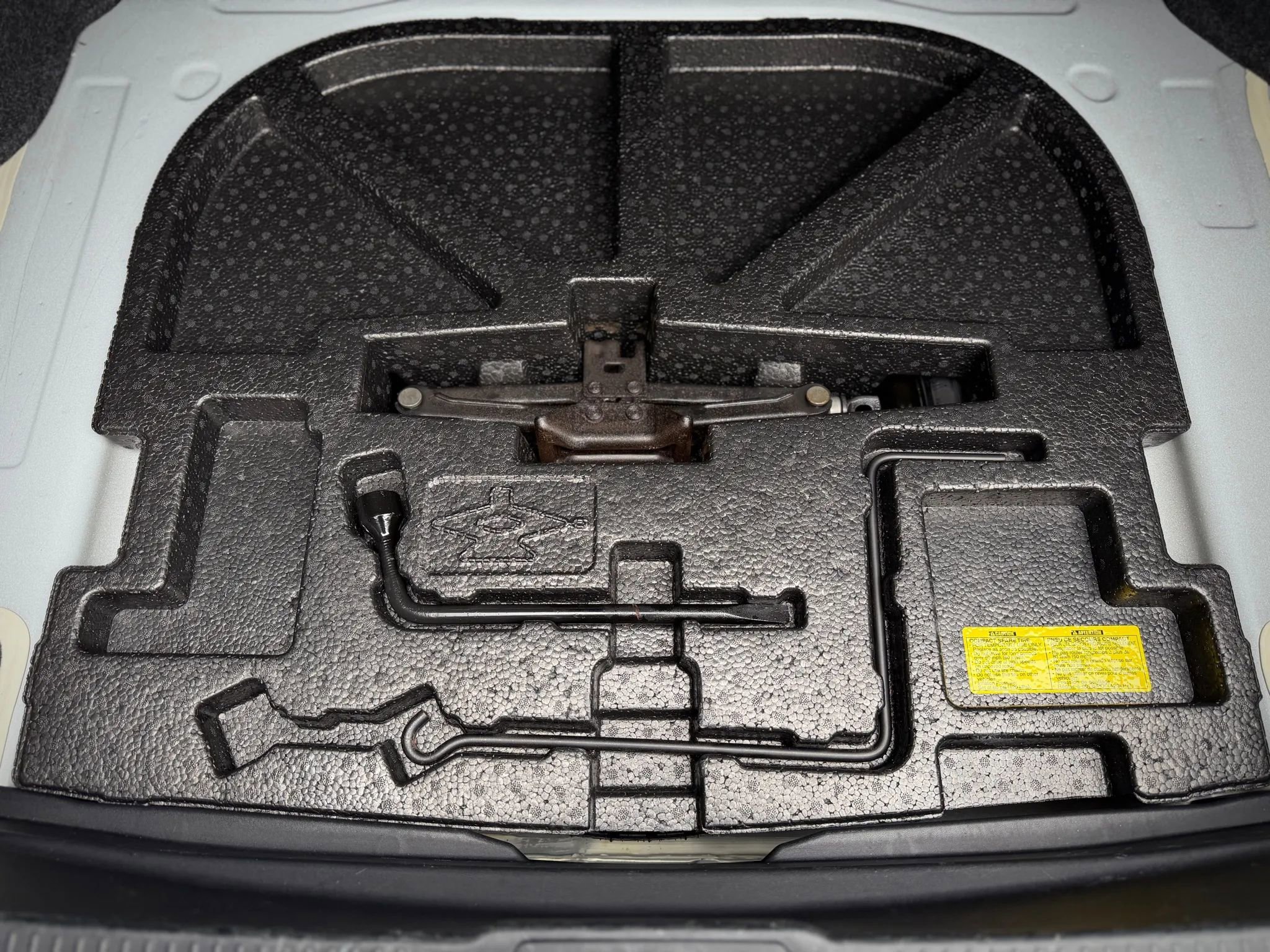 Used 2013 Toyota Camry SE image 23