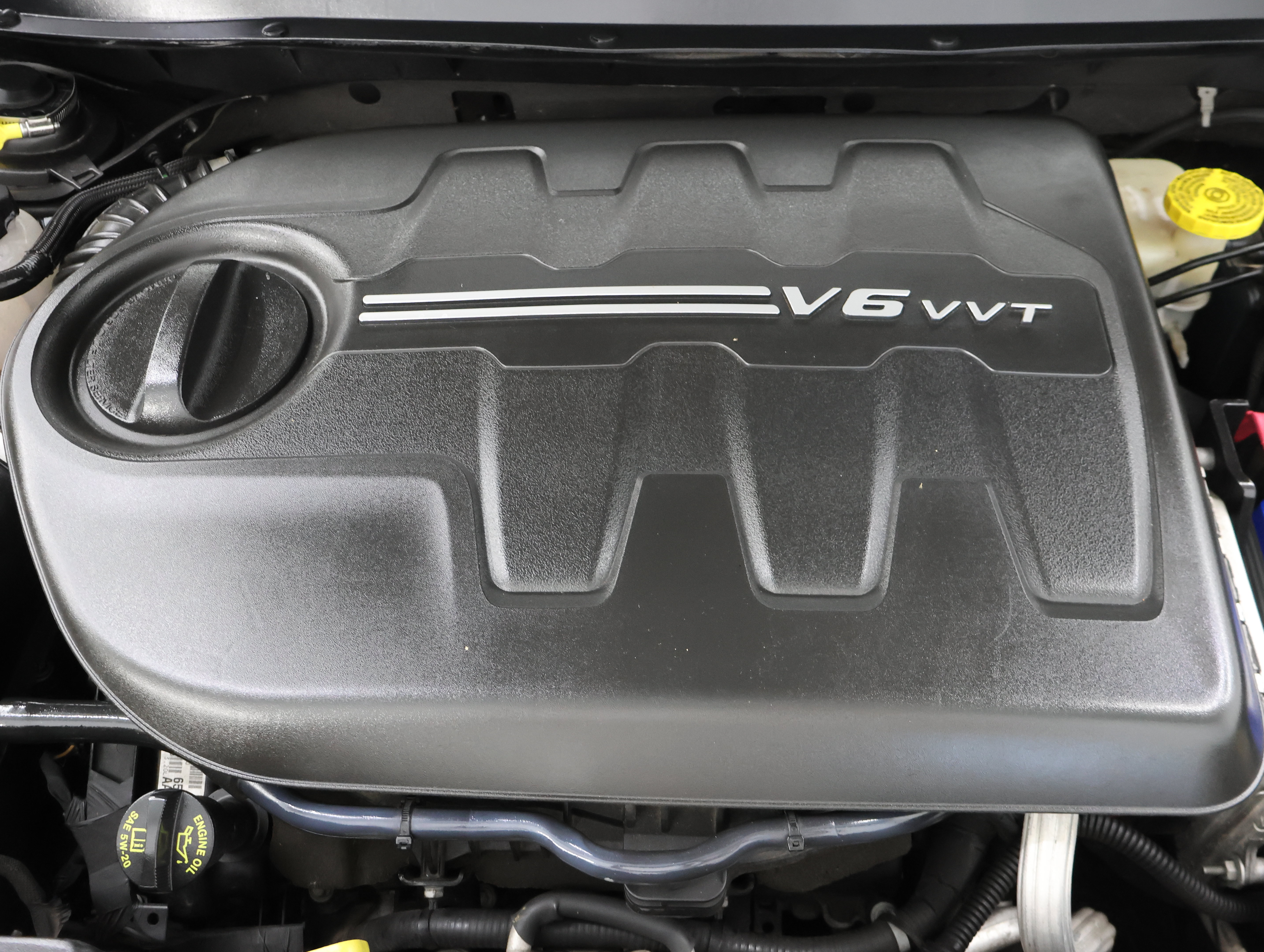 Used 2015 Jeep Cherokee Trailhawk w/ Leather Interior Group AWD/4WD image 18