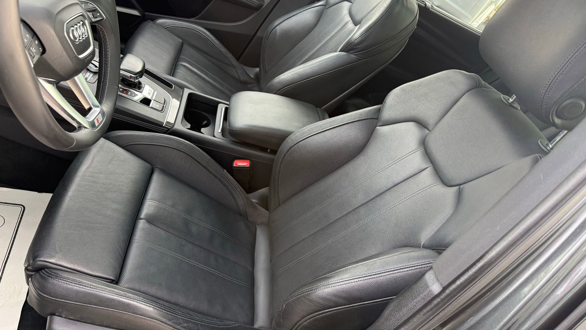 Used 2018 Audi SQ5 Prestige w/ Prestige Package image 54