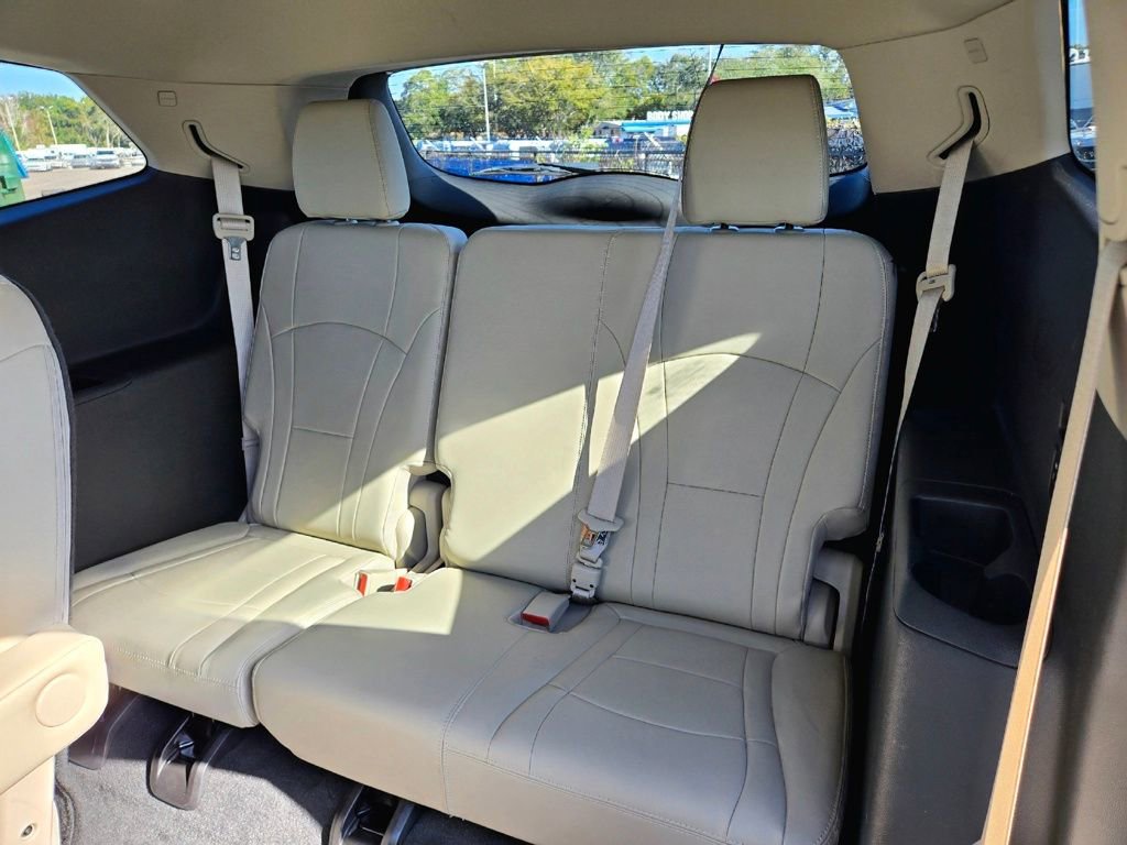 Used 2019 Buick Enclave Essence image 40