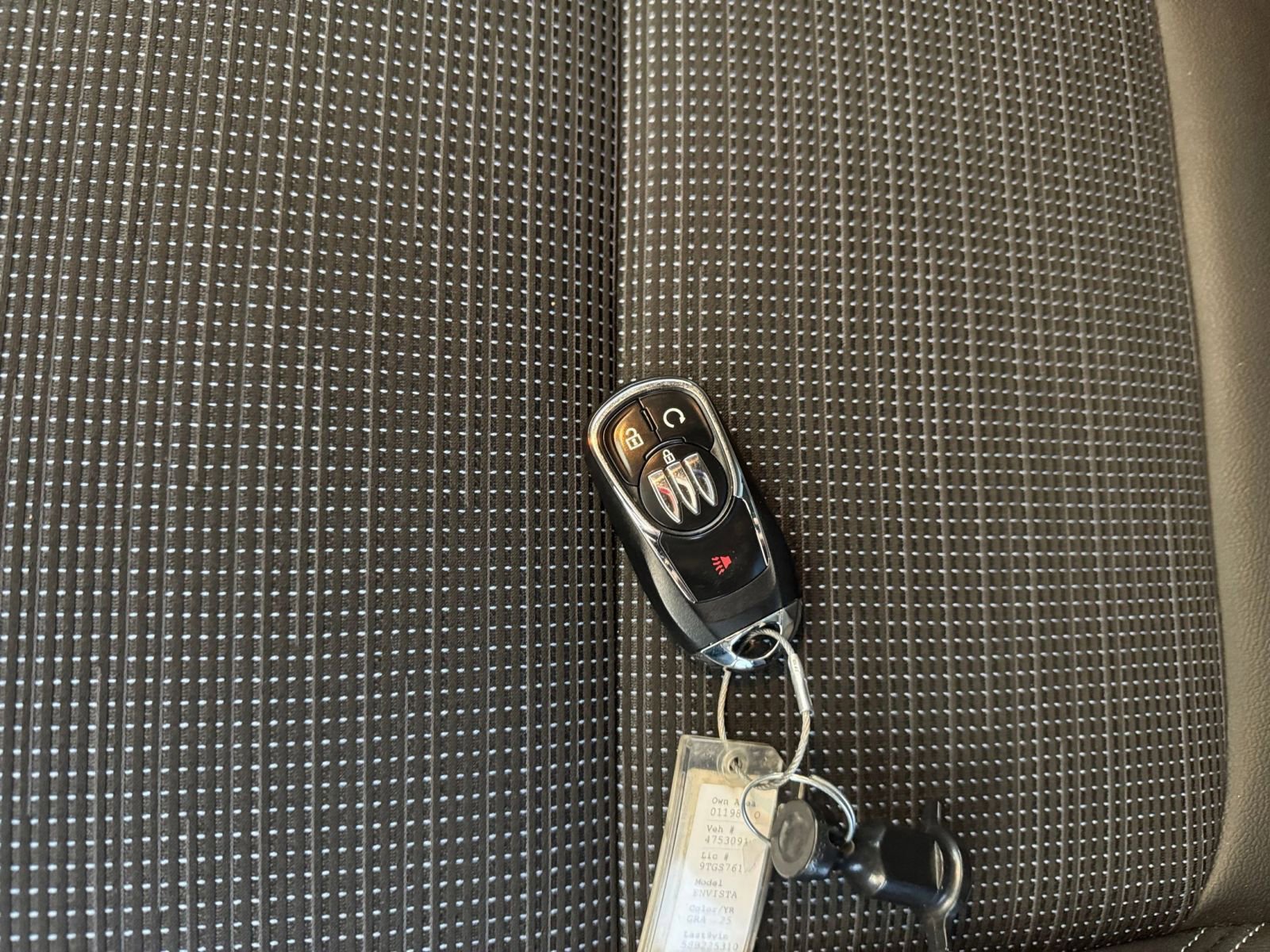 Used 2025 Buick Envista Preferred image 21