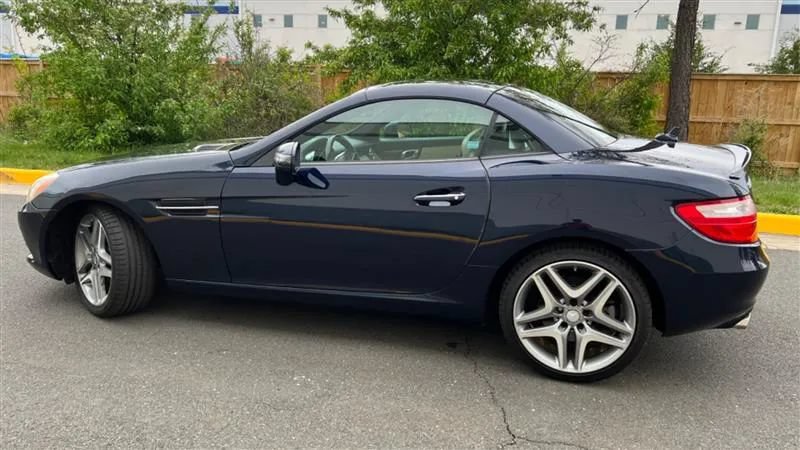 Used 2014 Mercedes-Benz SLK 250 image 9