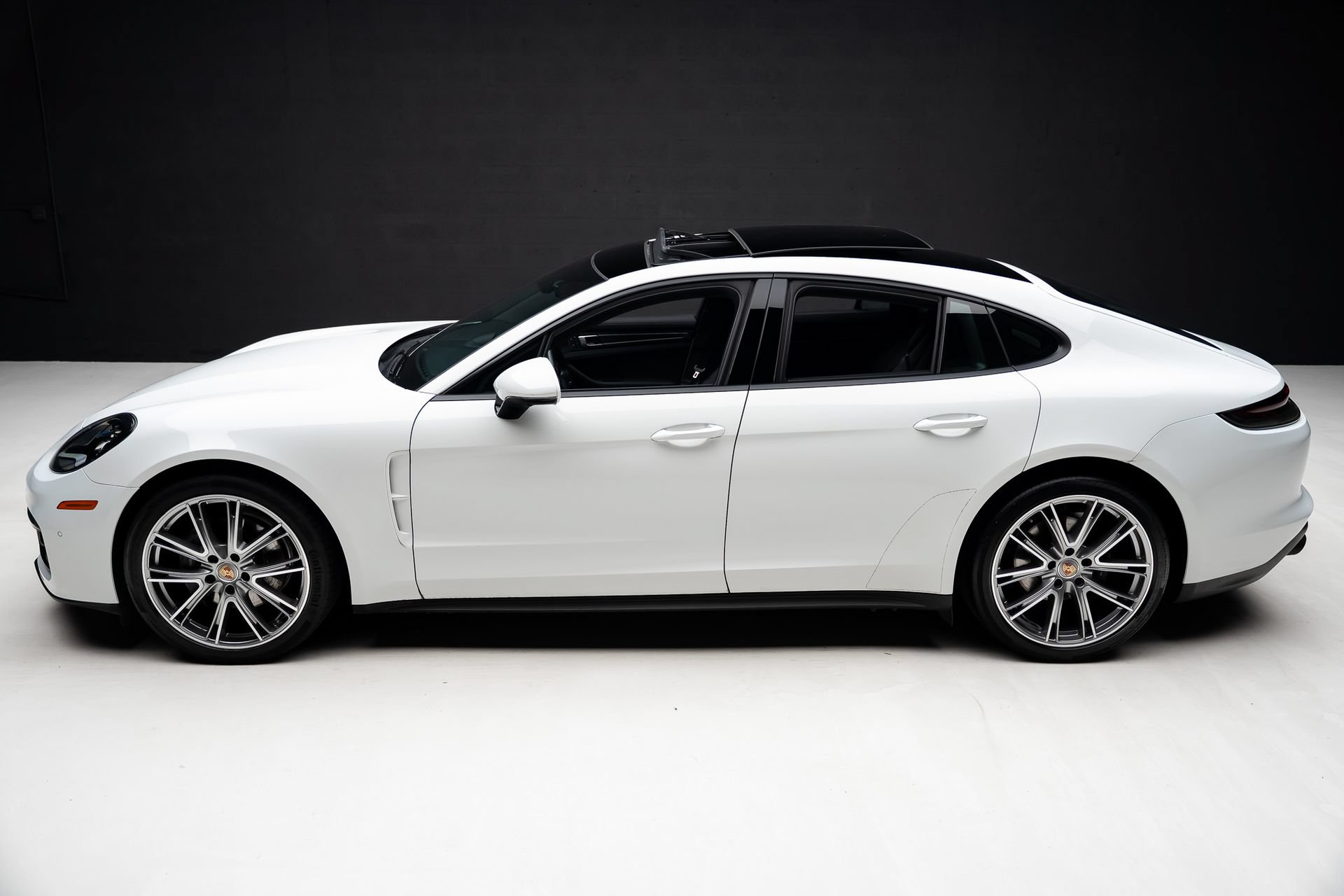 Used 2023 Porsche Panamera 4 AWD/4WD image 16