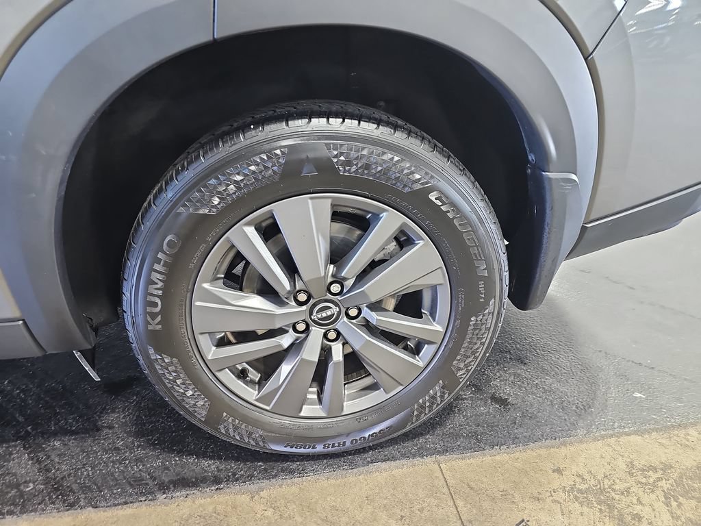 Used 2024 Nissan Pathfinder SV AWD/4WD image 33