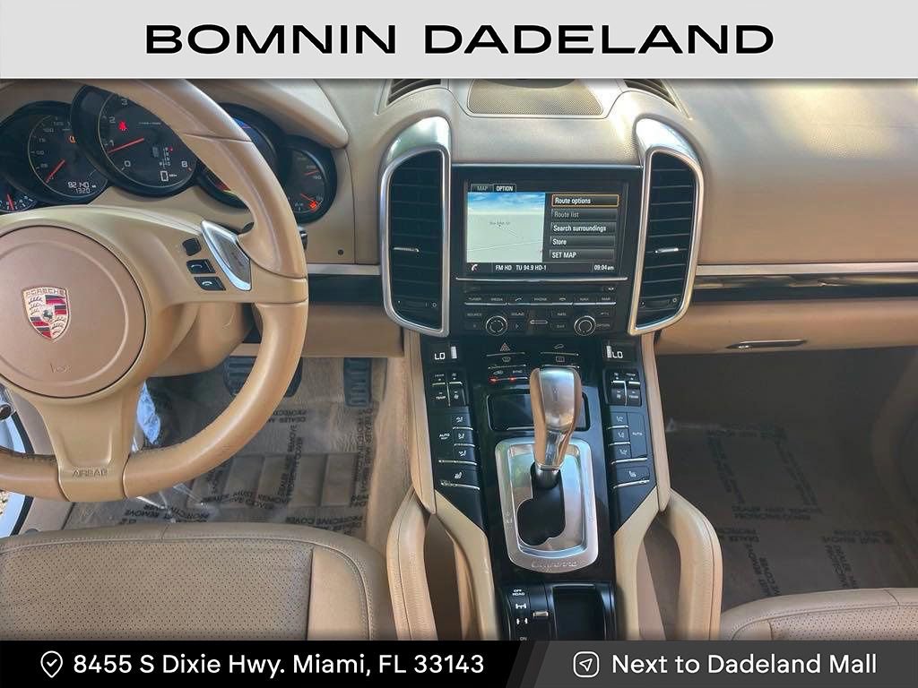 Used 2014 Porsche Cayenne Platinum Edition image 16