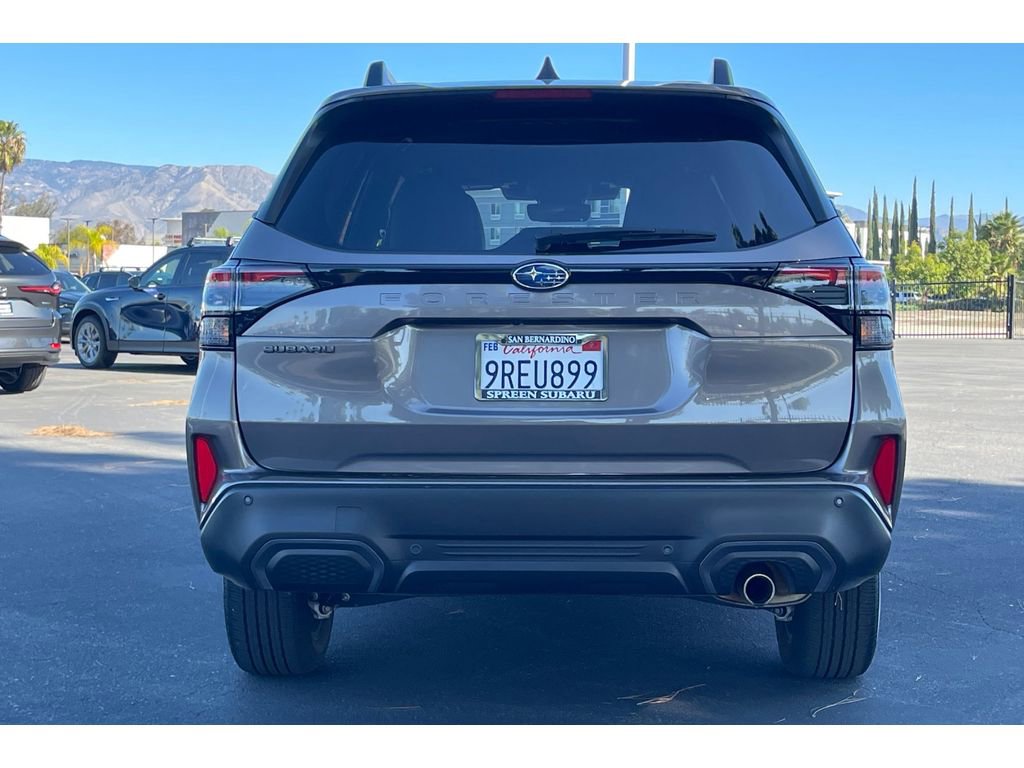 Used 2025 Subaru Forester Limited image 4