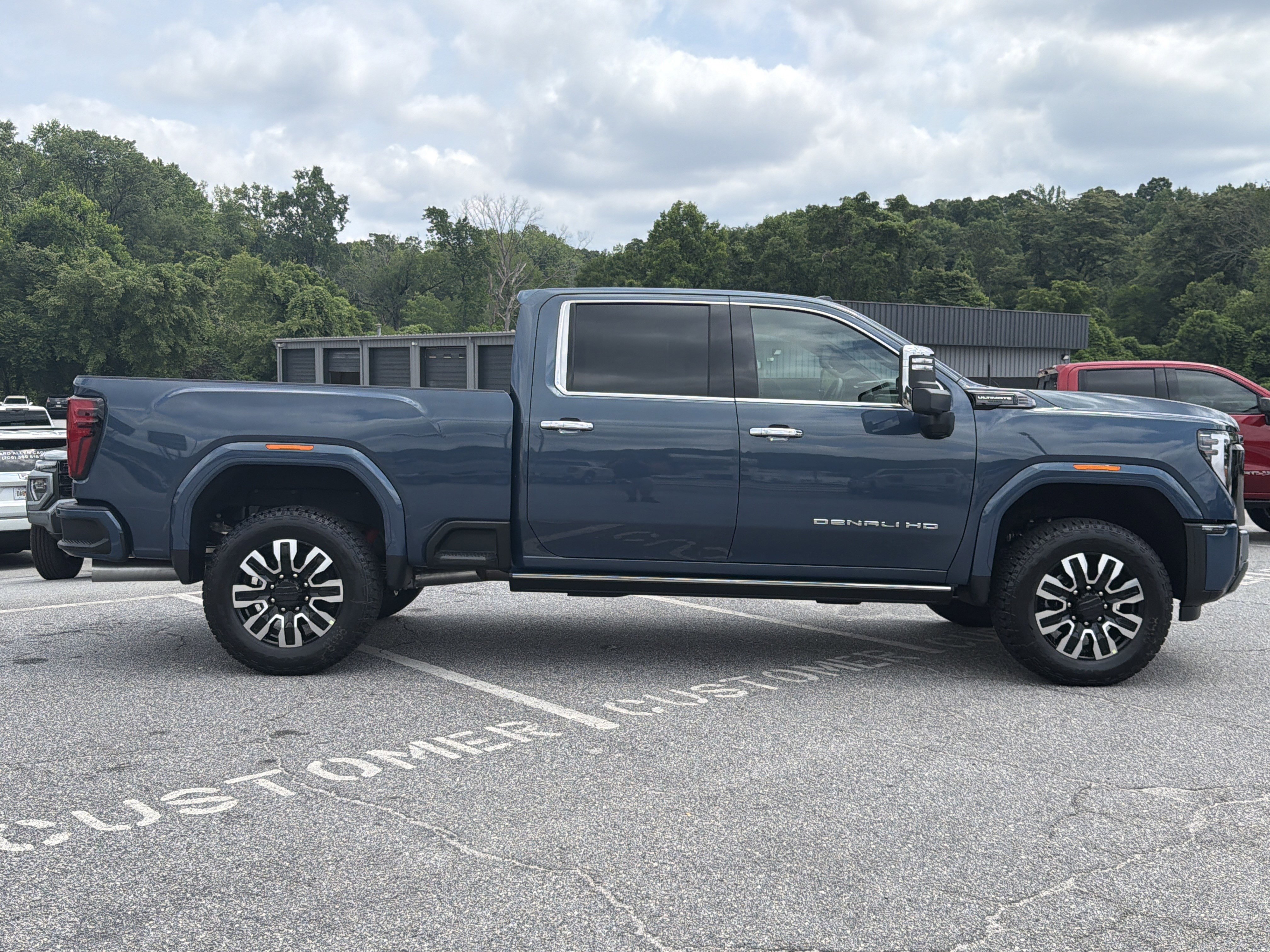 New 2026 GMC Sierra 2500 Denali Ultimate w/ Max Trailering Package AWD/4WD image 9