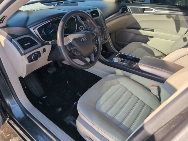 Used 2018 Ford Fusion SE image 12