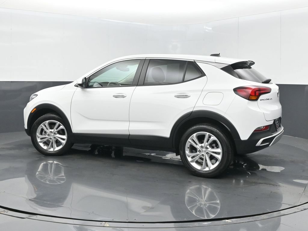 Used 2023 Buick Encore GX Preferred w/ Cold Weather Comfort Package FWD image 5