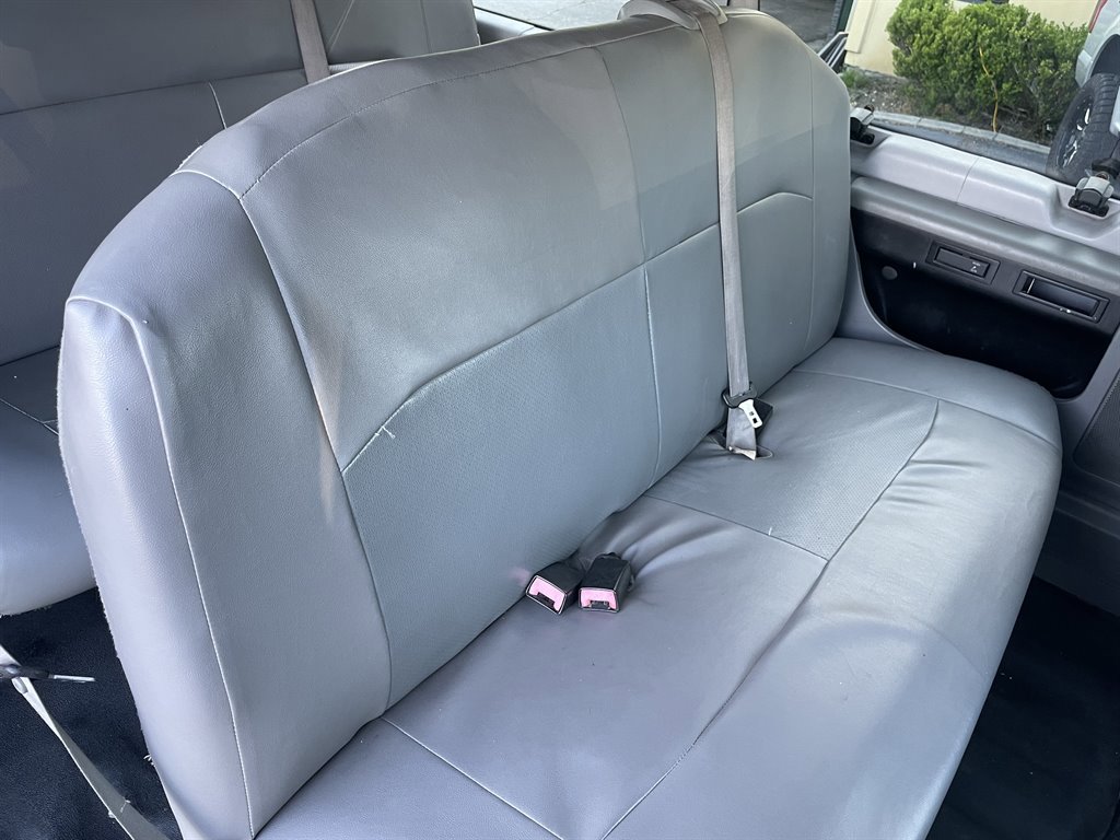 Used 2012 Ford E-350 and Econoline 350 XL w/ PWR Windows & Locks Group image 23