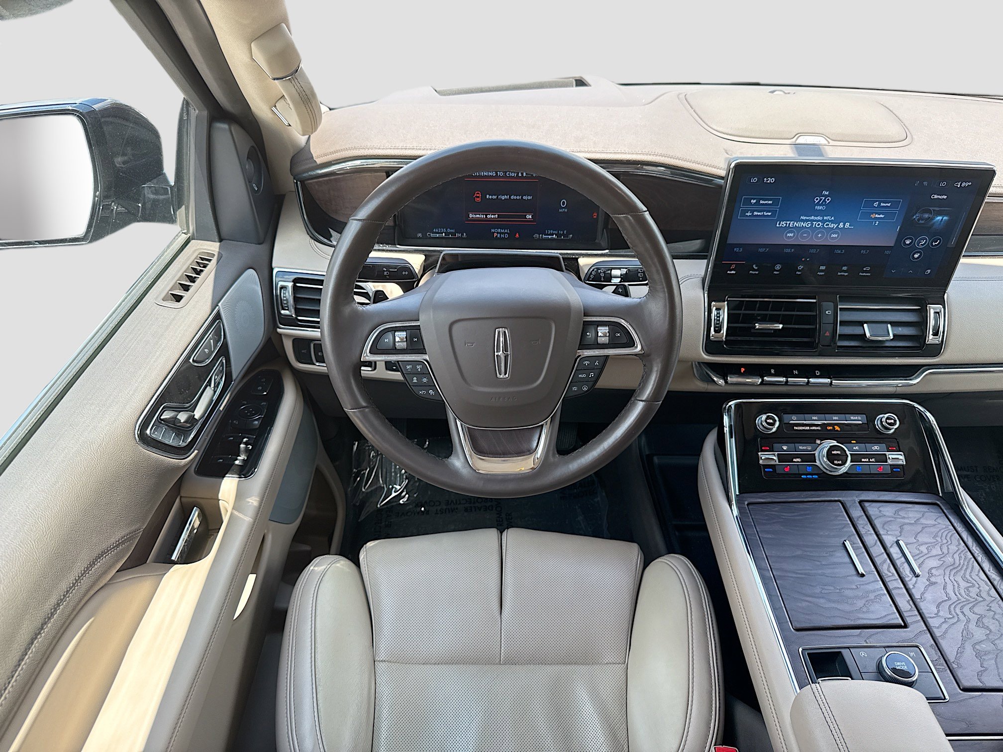 Used 2023 Lincoln Navigator L Reserve AWD/4WD image 16