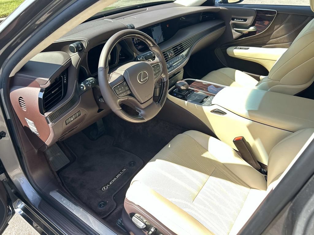 Used 2019 Lexus LS 500 AWD w/ Luxury Package image 14