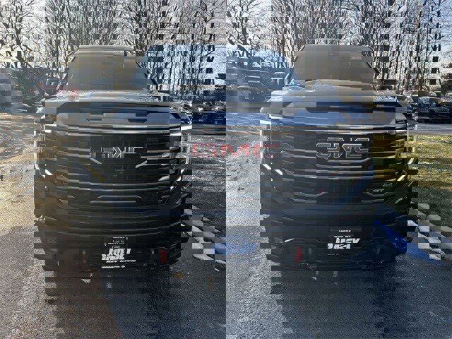 Used 2022 GMC Sierra 1500 AT4 w/ AT4 Premium Package image 3