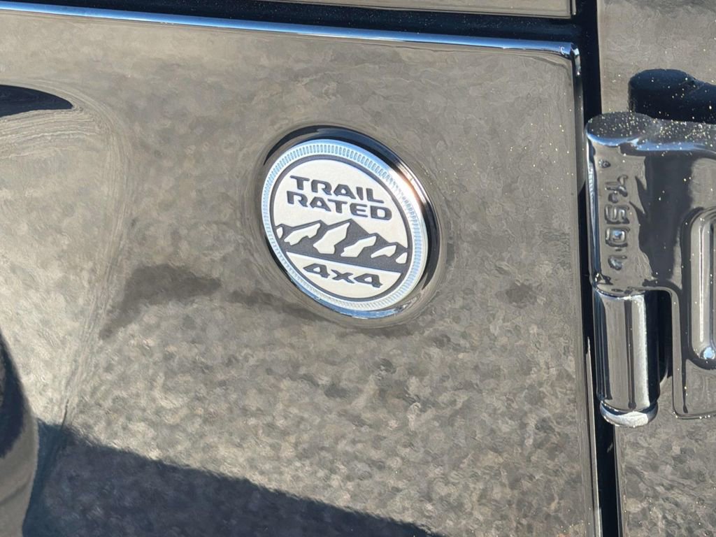 Used 2021 Jeep Wrangler Unlimited Sahara image 7