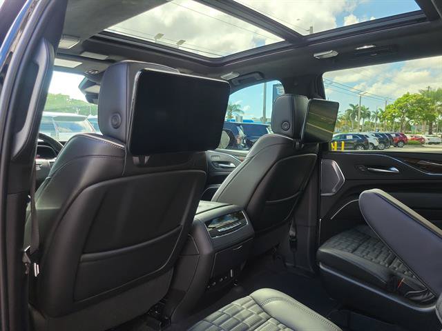 Certified 2023 Cadillac Escalade Sport Platinum w/ LPO, ONYX Package AWD/4WD image 30
