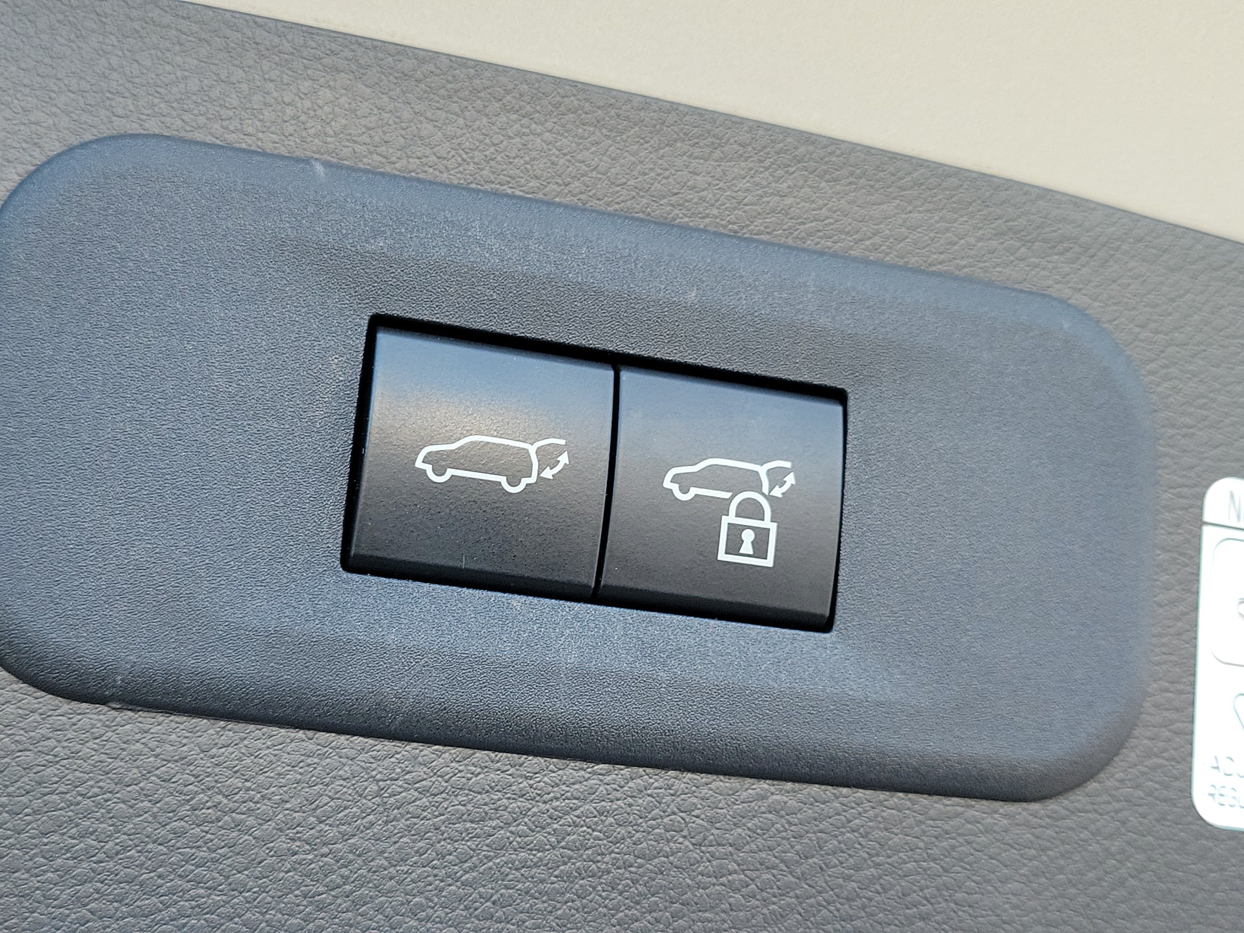 Used 2023 Lexus NX 250 FWD w/ Towing Package (2000 Lbs) image 8