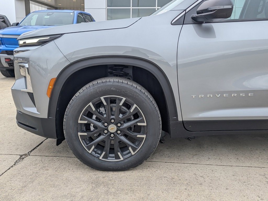 New 2026 Chevrolet Traverse LT w/ Sun and Wheel Package image 10