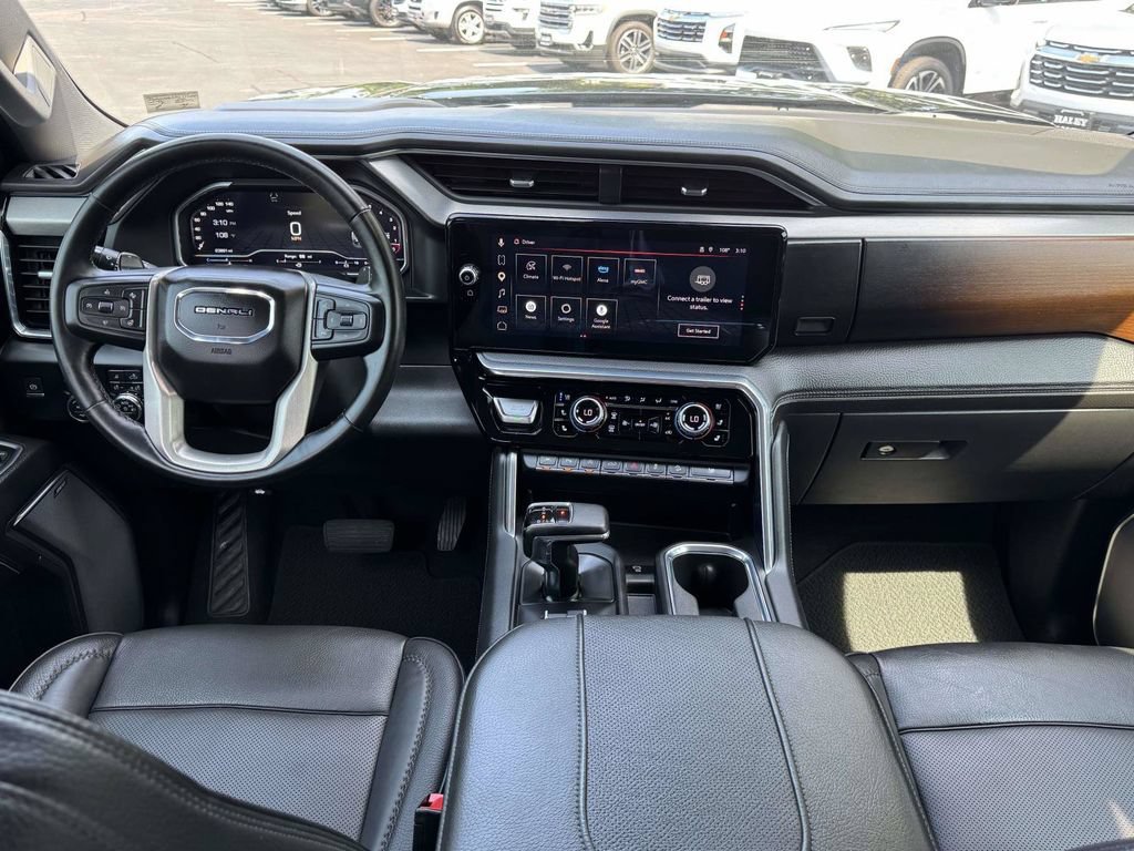 Used 2023 GMC Sierra 1500 Denali w/ Denali Reserve Package AWD/4WD image 3