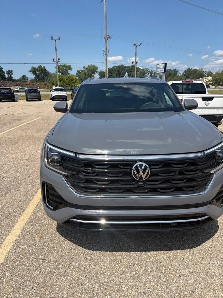 Used 2026 Volkswagen Atlas Cross Sport SEL Premium R-Line AWD/4WD video 2