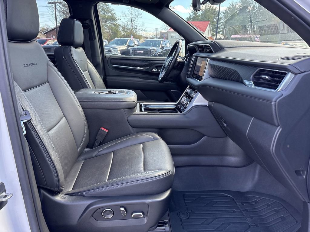 Certified 2021 GMC Yukon XL Denali w/ Advanced Technology Package image 31