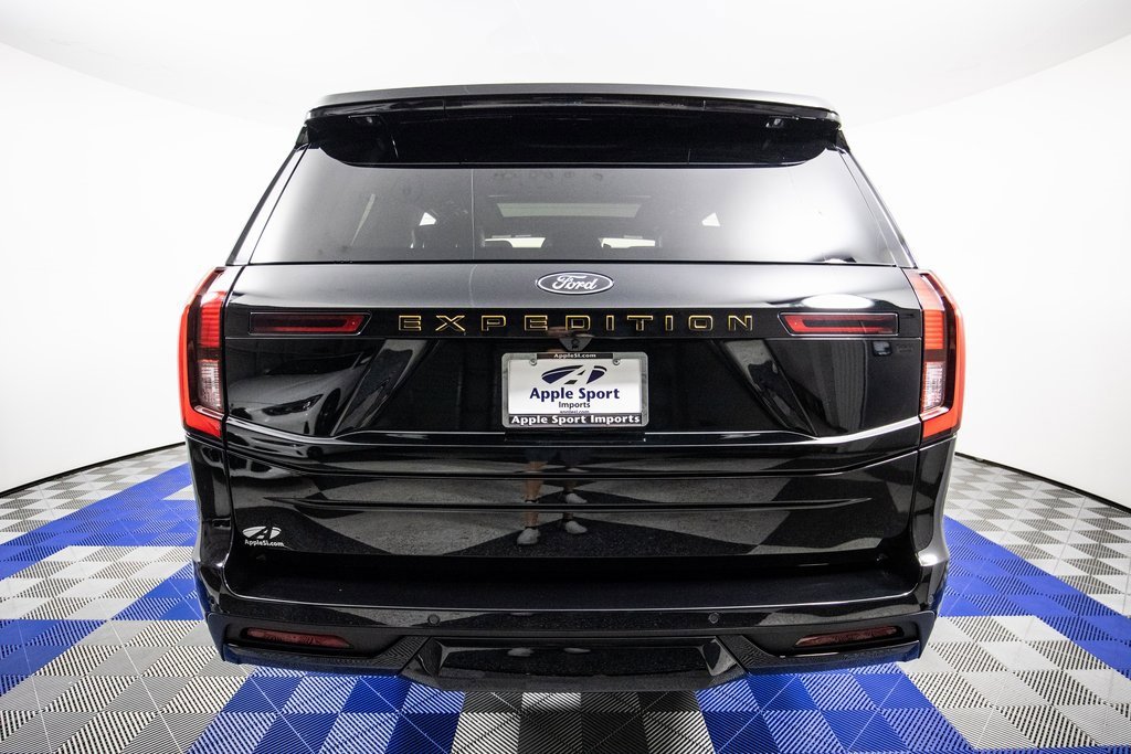 Used 2025 Ford Expedition Tremor image 6