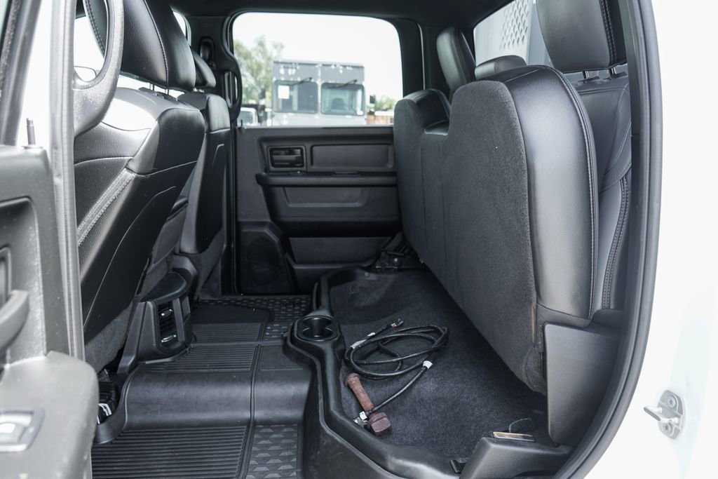 Used 2022 RAM 5500 Tradesman w/ Chrome Appearance Group AWD/4WD image 41