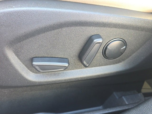 Used 2023 Ford Edge Titanium image 6