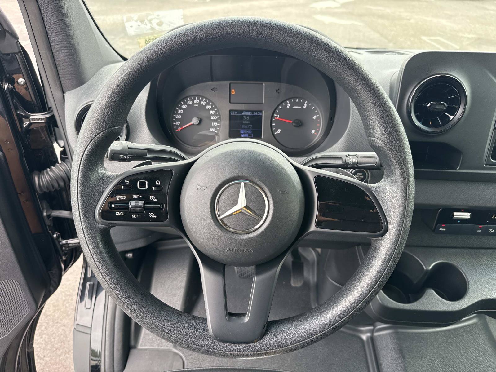 Used 2020 Mercedes-Benz Sprinter 2500 image 26