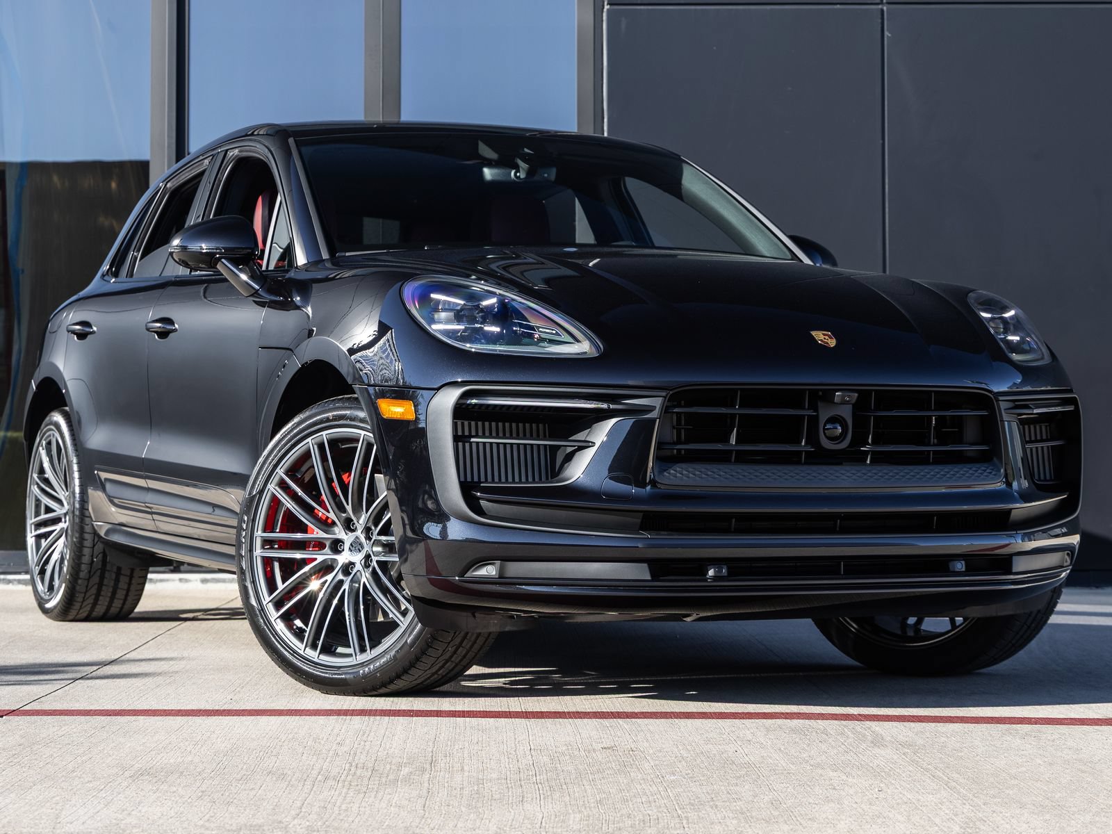 Certified 2026 Porsche Macan S AWD/4WD image 6
