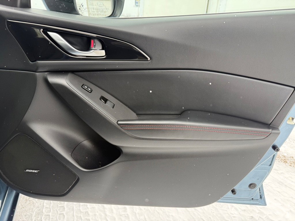 Used 2014 MAZDA MAZDA3 s Touring image 32