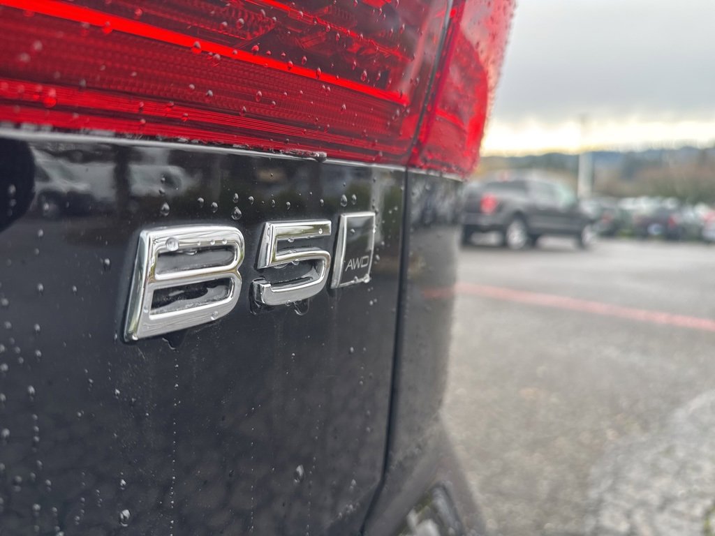 Used 2023 Volvo XC60 B5 Plus w/ Climate Package image 10