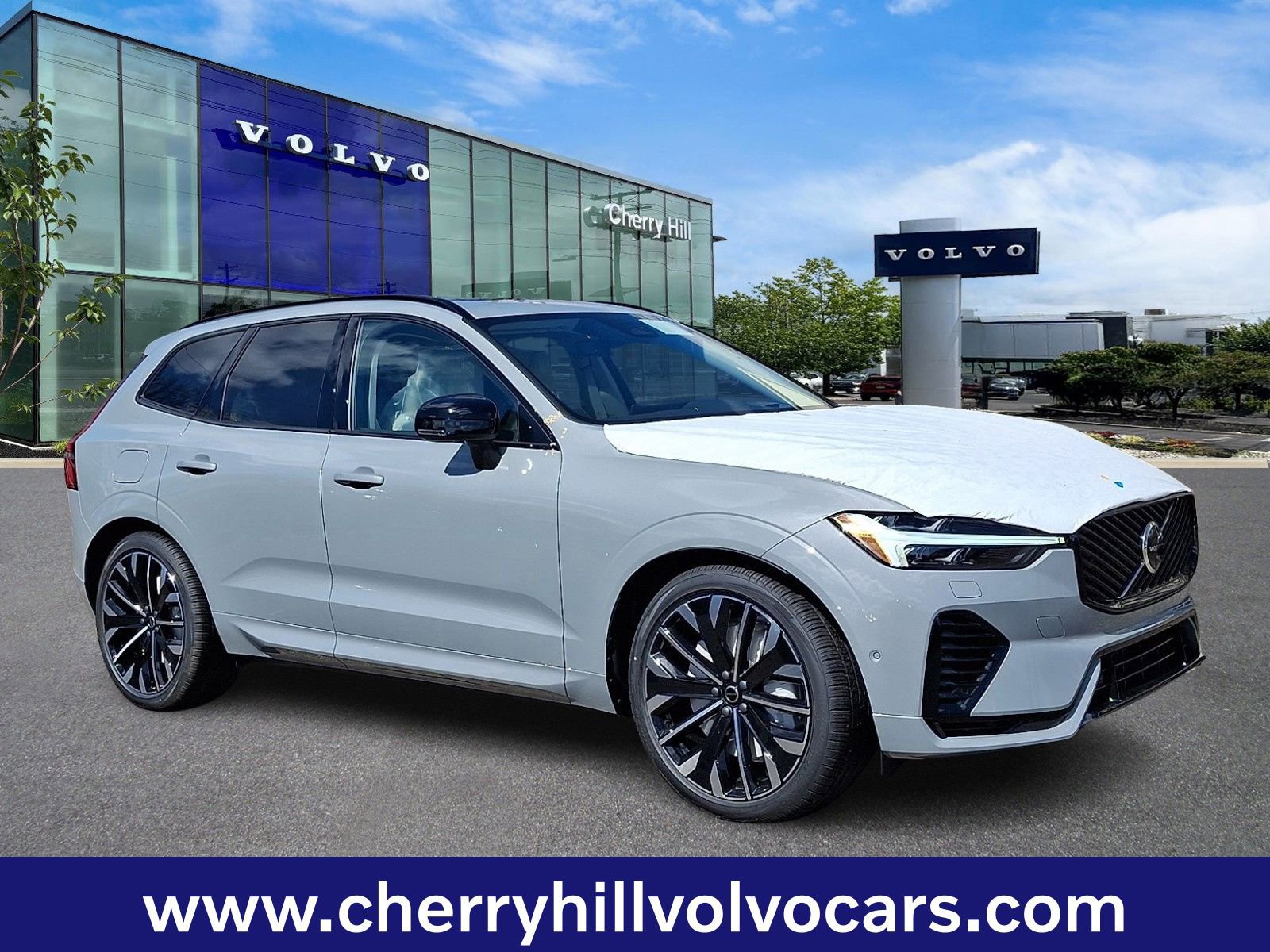 New 2026 Volvo XC60 T8 Ultra w/ Protection Package Premier