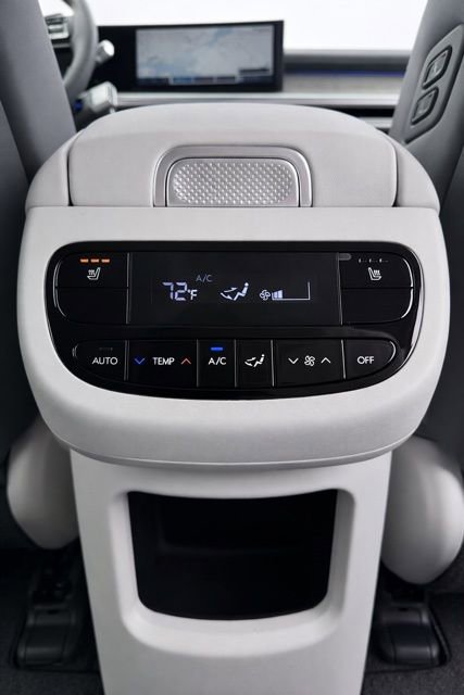 Used 2026 Hyundai Ioniq 9 SEL image 36