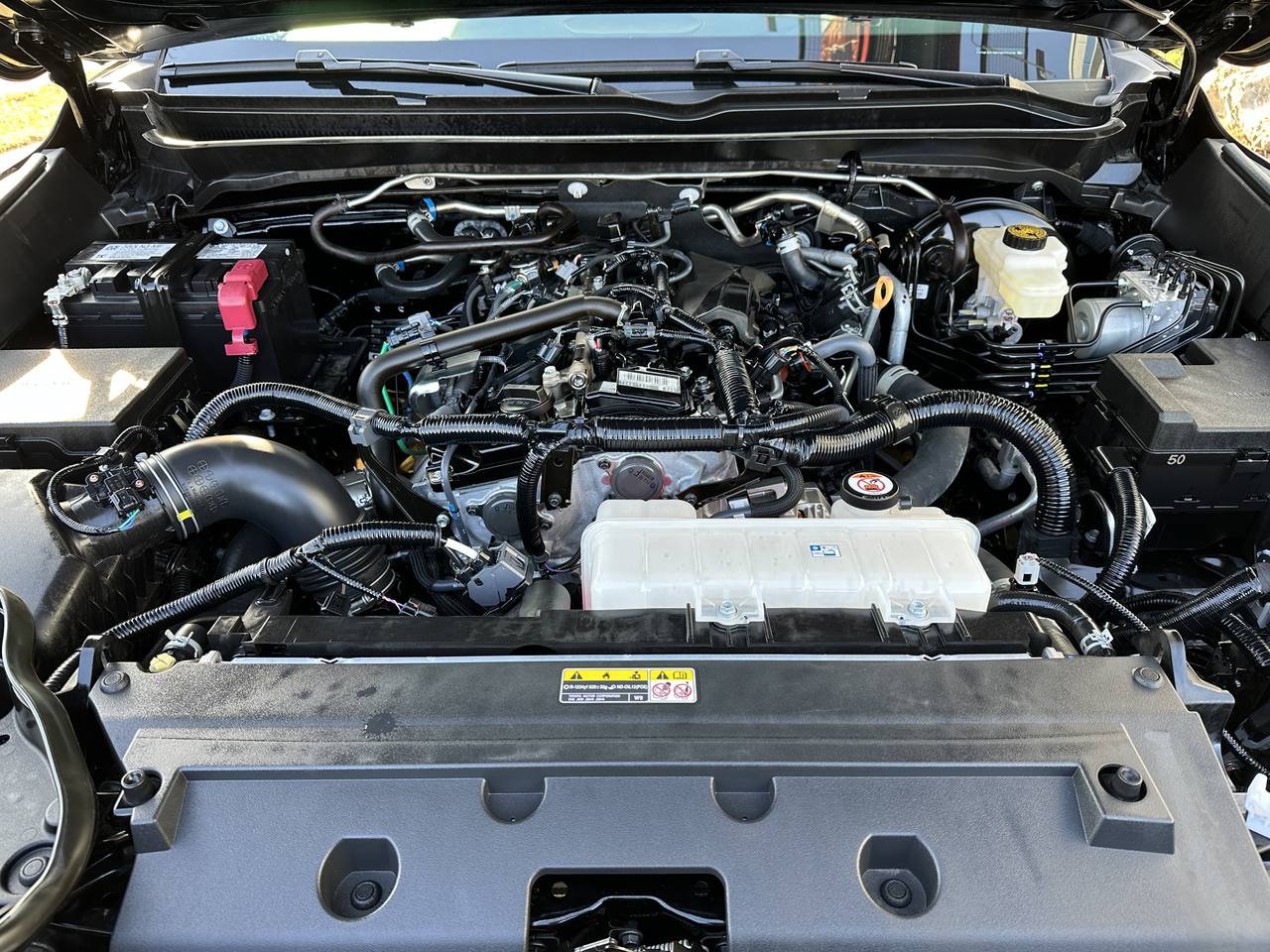 Used 2025 Toyota Tacoma SR5 AWD/4WD image 16