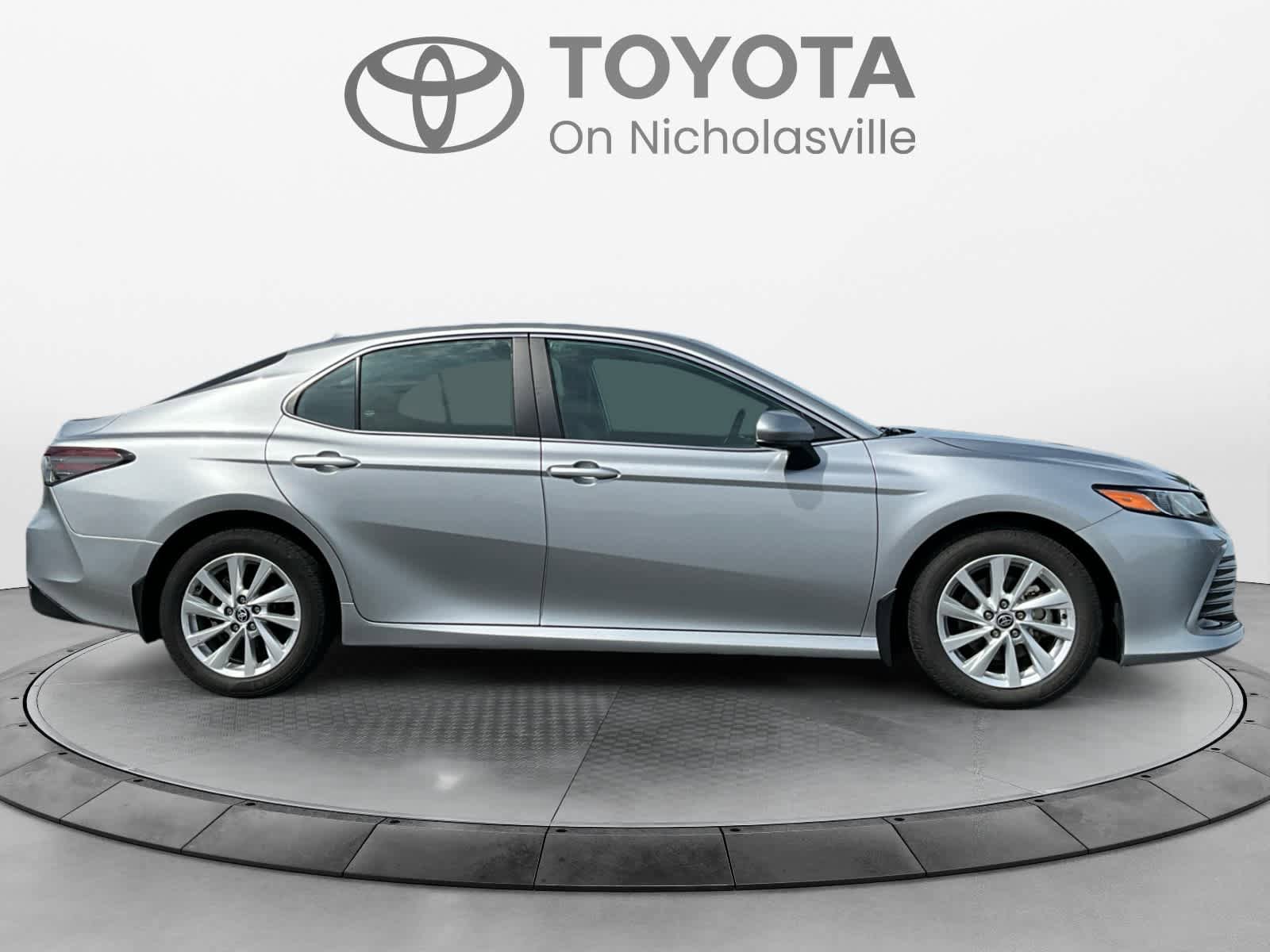 Used 2023 Toyota Camry LE AWD/4WD image 7
