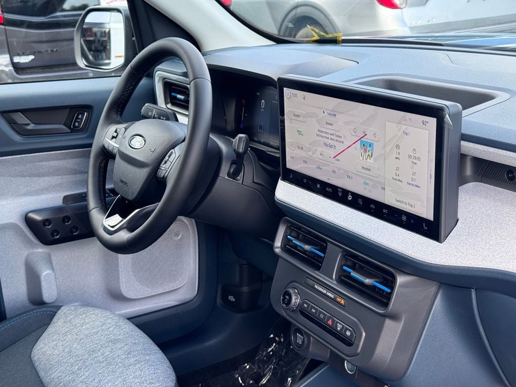 New 2026 Ford Maverick XLT w/ XLT Luxury Package FWD image 5