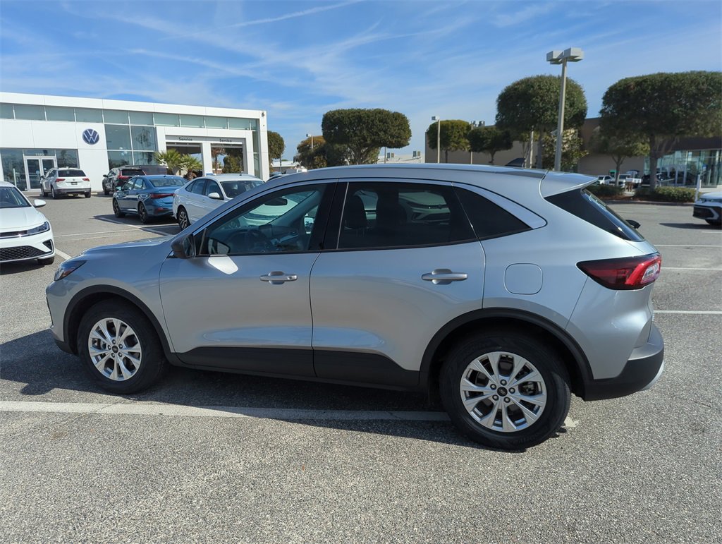 Used 2023 Ford Escape Active image 10