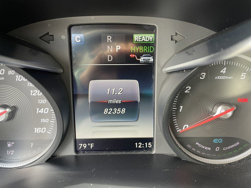 Used 2019 Mercedes-Benz GLC 350e 4MATIC w/ Premium Package image 16