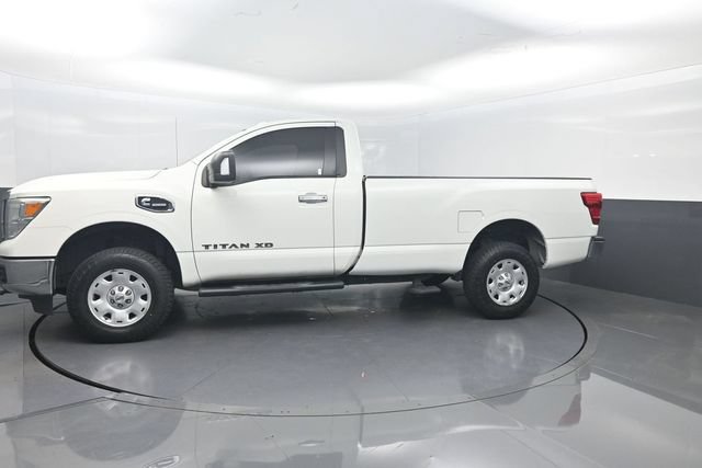 Used 2017 Nissan Titan SV RWD image 3