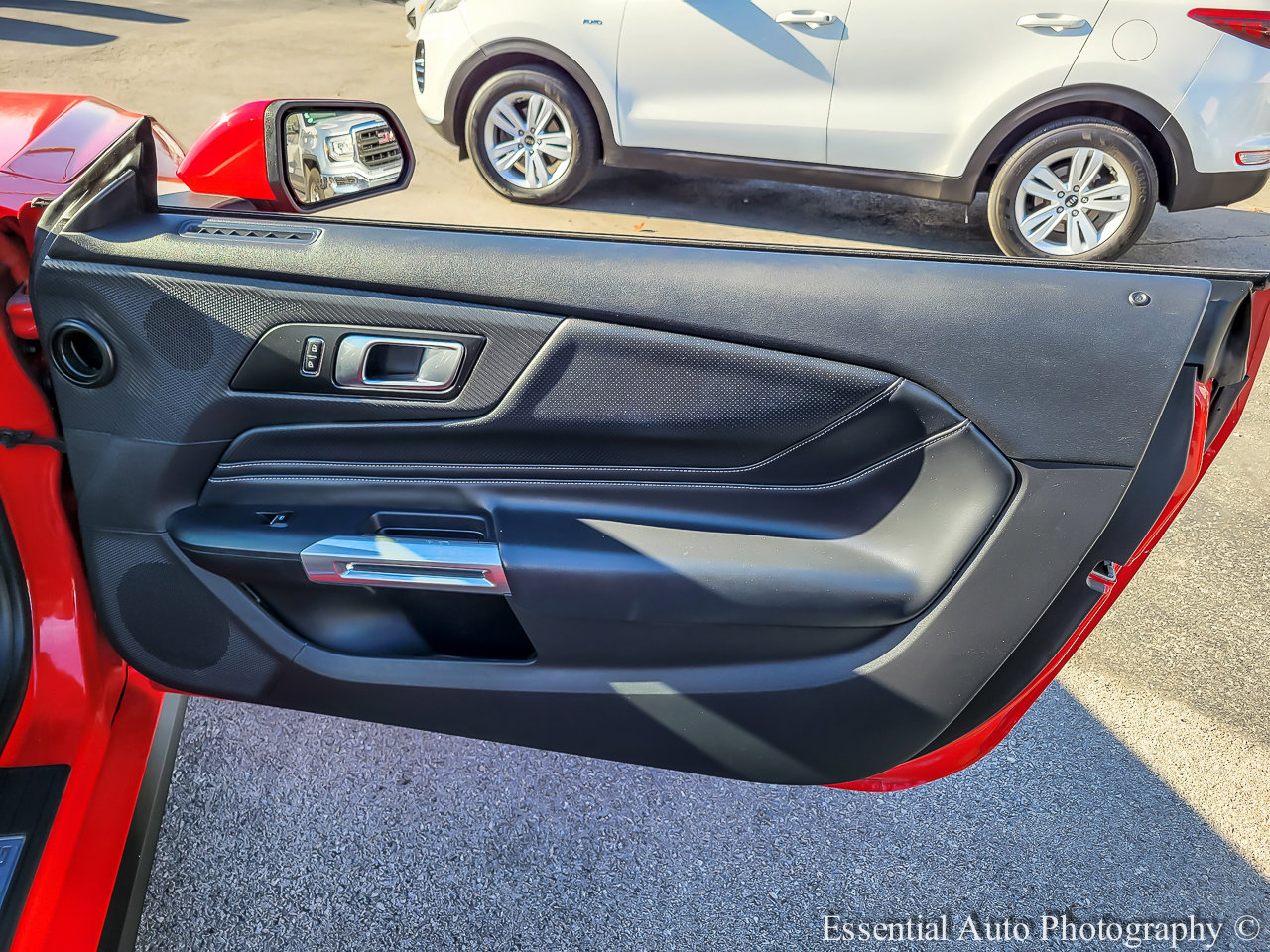 Used 2024 Ford Mustang Premium RWD image 27
